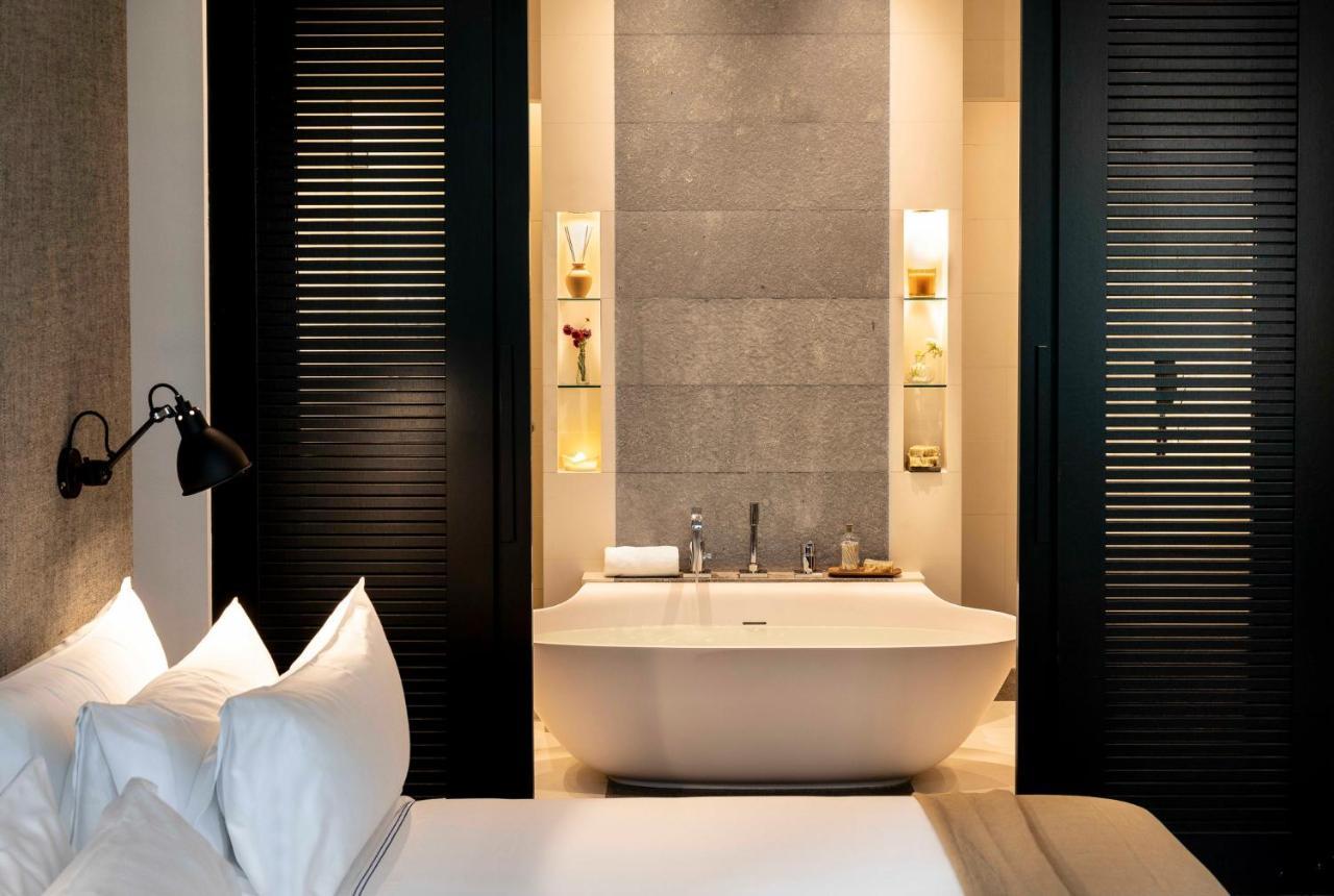 Hotel Casa Sagnier Barcelona Exterior foto Bathroom